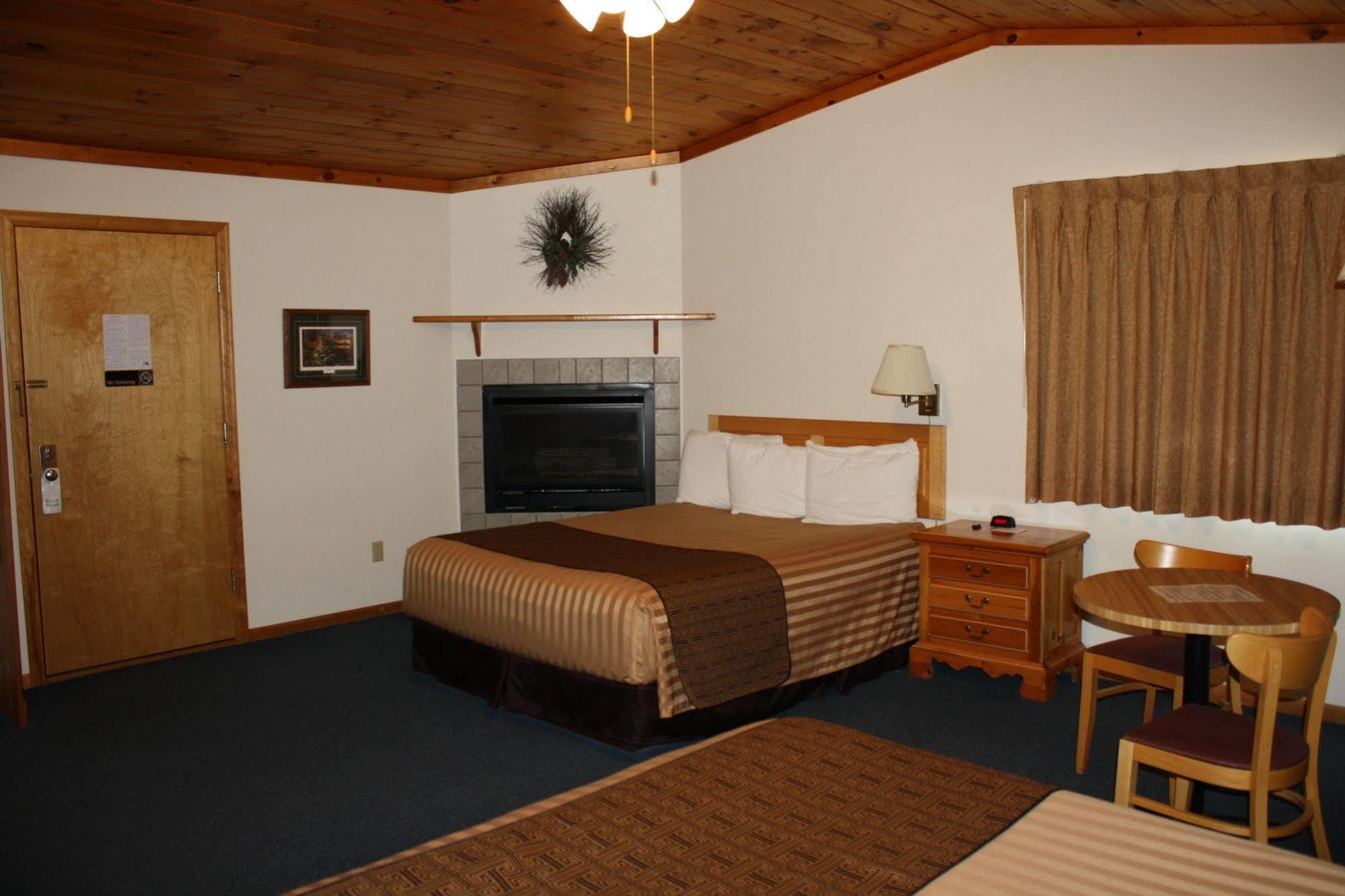 Superior Ridge Resort Motel Schroeder Exterior foto