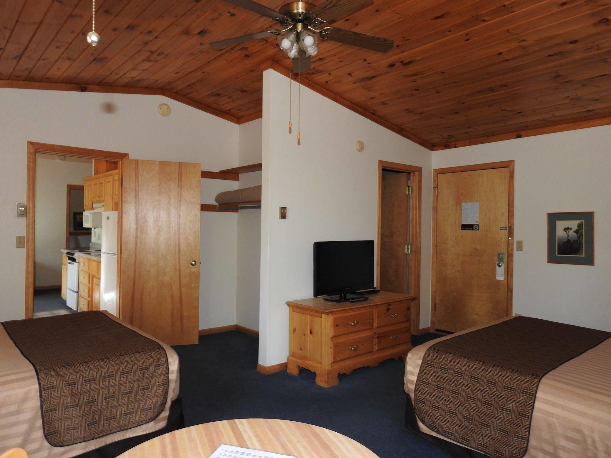 Superior Ridge Resort Motel Schroeder Exterior foto